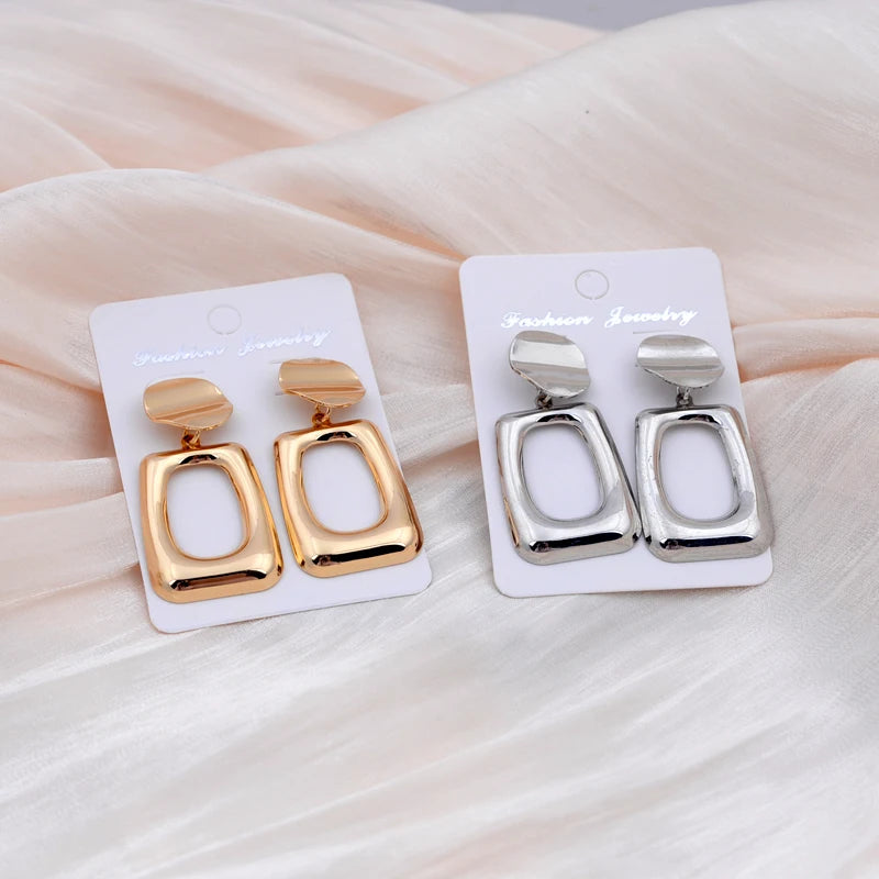 Boucles d'oreilles rondes et ovales pour femmes, mode européenne, ajourées, carrées, pour fête de mariage, bijoux classiques, boucles d'oreilles géométriques en métal