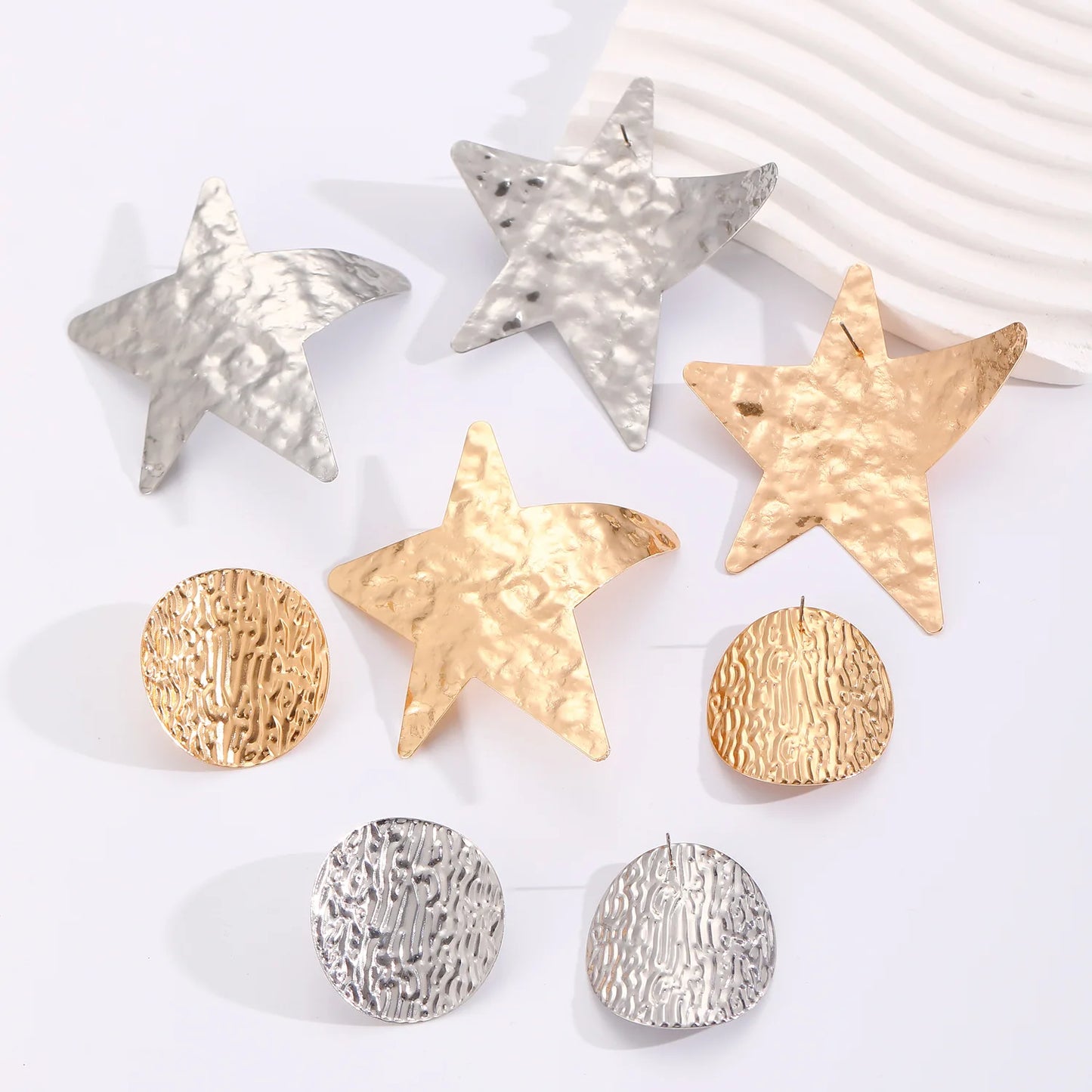 Boucles d'oreilles ovales en forme de cœur en or exagéré pour femme, boucle d'oreille en métal, bijoux géométriques déformés irréguliers, tendance 2025