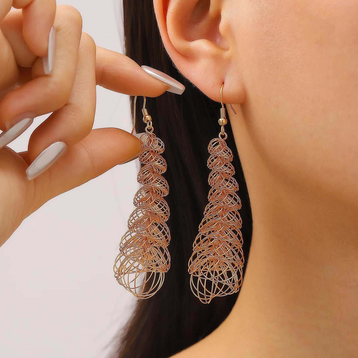 Boucles d'oreilles ovales en forme de cœur en or exagéré pour femme, boucle d'oreille en métal, bijoux géométriques déformés irréguliers, tendance 2025