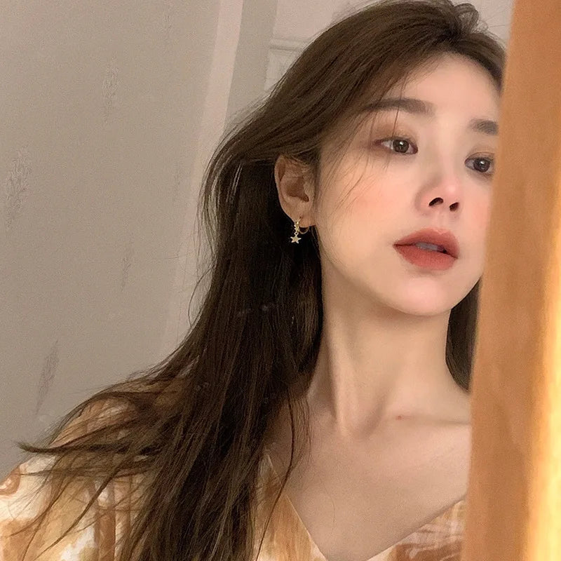 Boucles d'oreilles en forme d'étoile et de strass pour femmes, petites et simples, à la mode, Punk, croix, lune, soleil, bijoux de fête, vente en gros