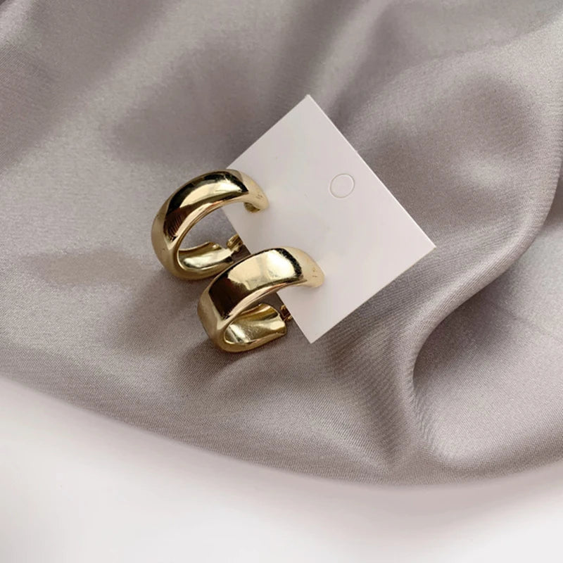 Boucles d'oreilles en forme d'étoile et de strass pour femmes, petites et simples, à la mode, Punk, croix, lune, soleil, bijoux de fête, vente en gros