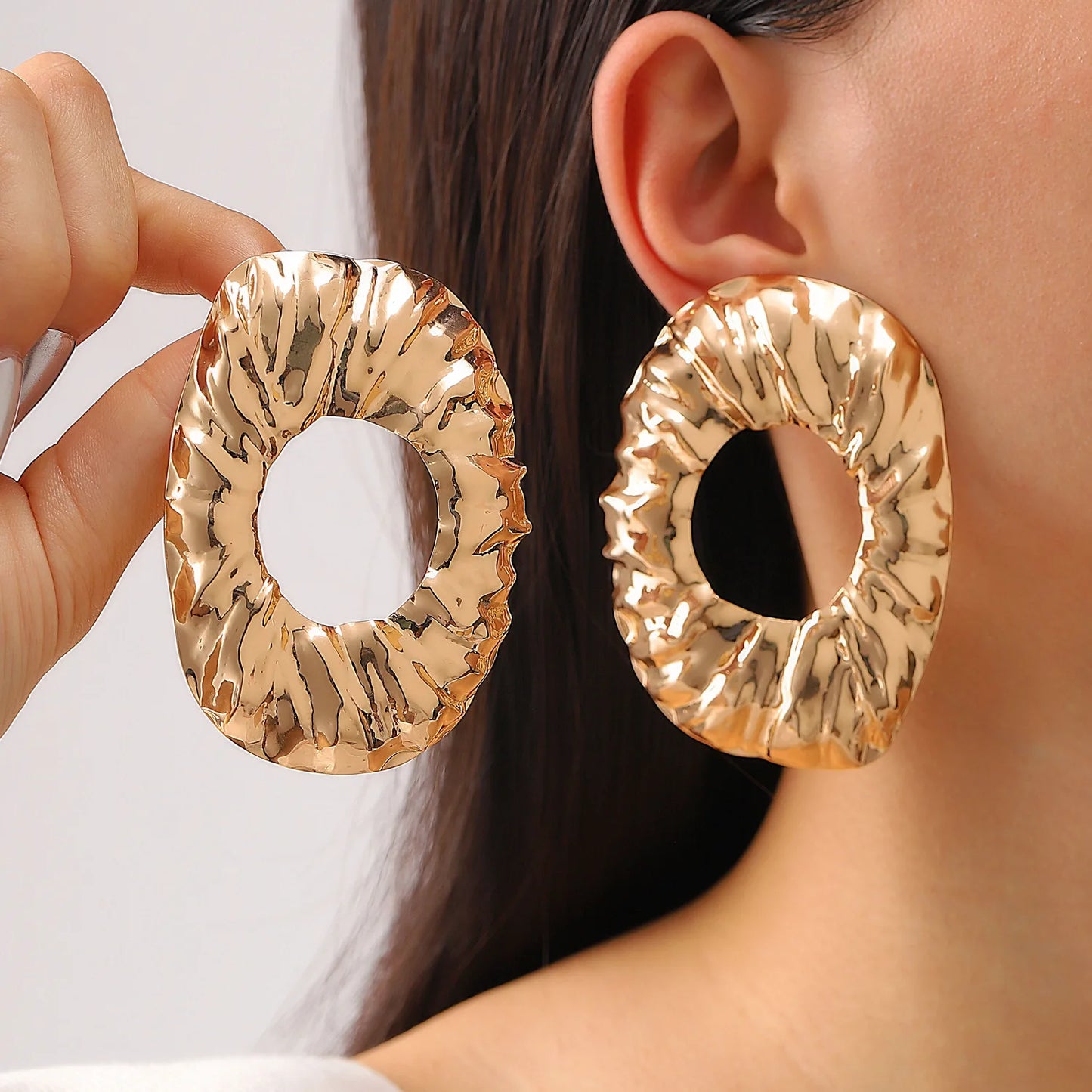 Boucles d'oreilles ovales en forme de cœur en or exagéré pour femme, boucle d'oreille en métal, bijoux géométriques déformés irréguliers, tendance 2025