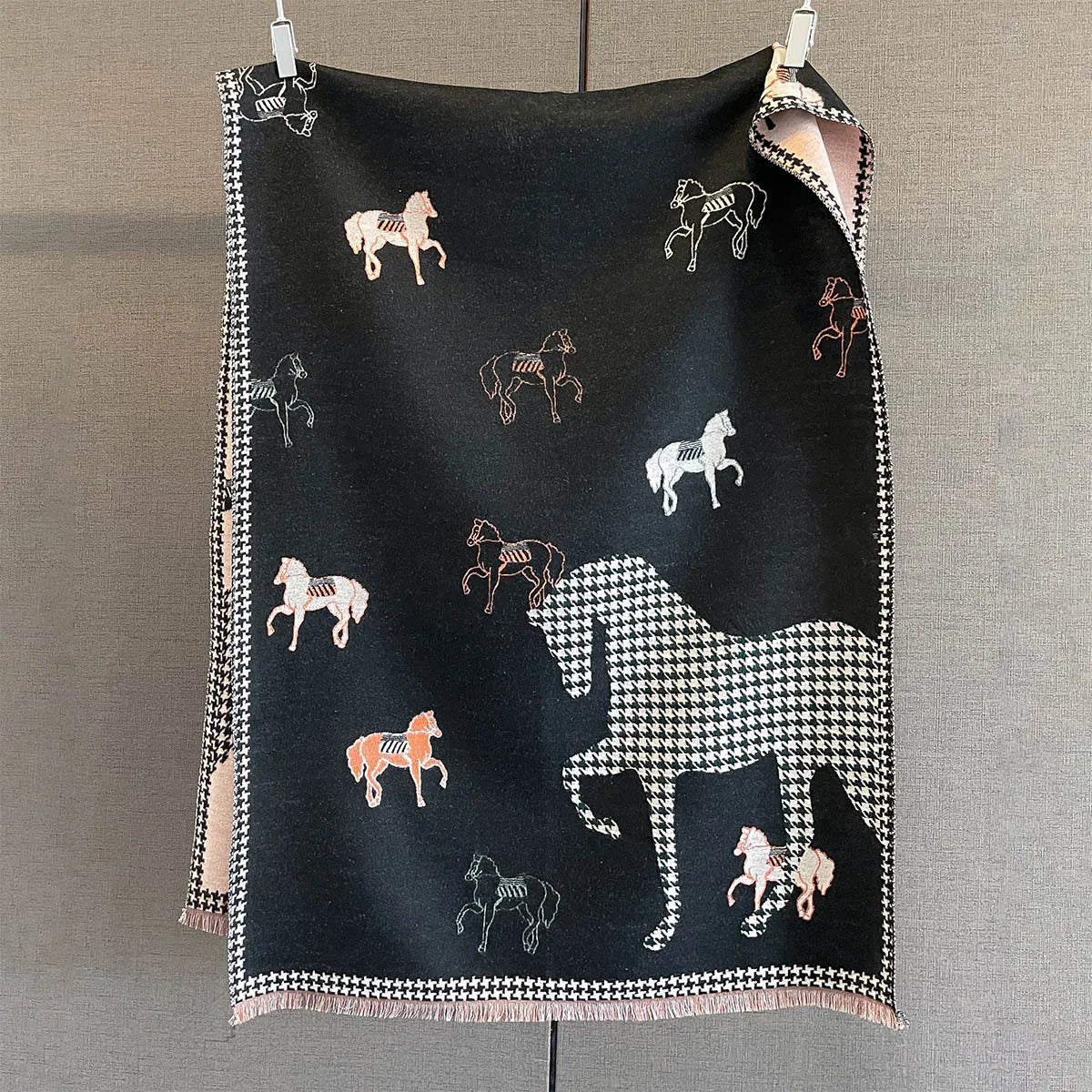 Echarpe nouveau rétro cheval imprimé écharpe pour femmes Design de luxe vêtements d'extérieur automne hiver 2025 épais chaud cou-protection châle enveloppement