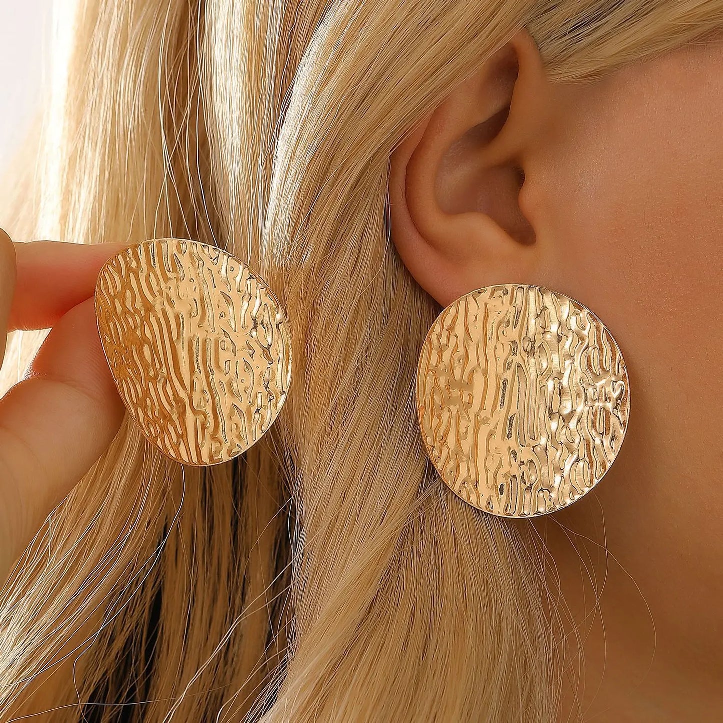 Boucles d'oreilles ovales en forme de cœur en or exagéré pour femme, boucle d'oreille en métal, bijoux géométriques déformés irréguliers, tendance 2025