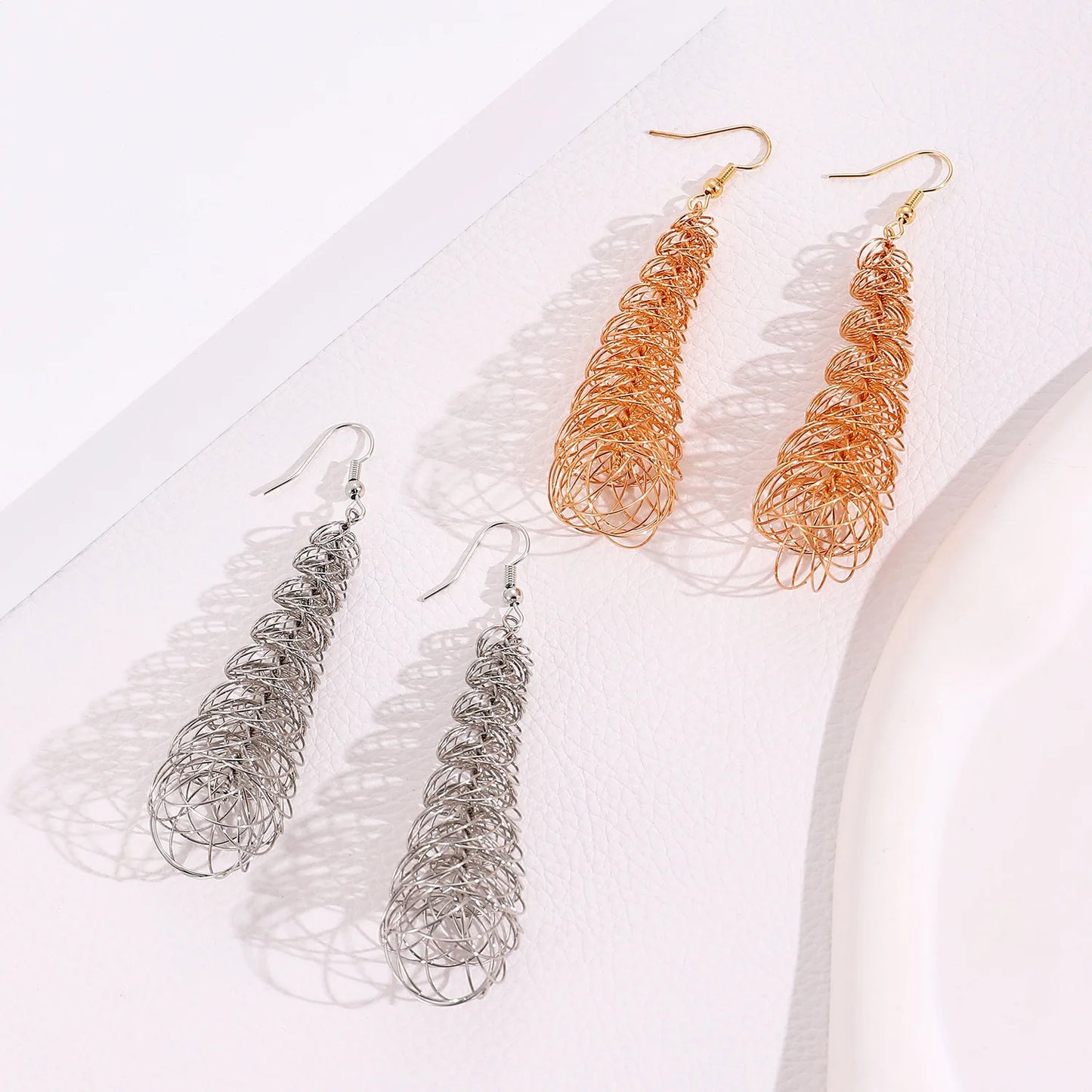 Boucles d'oreilles ovales en forme de cœur en or exagéré pour femme, boucle d'oreille en métal, bijoux géométriques déformés irréguliers, tendance 2025