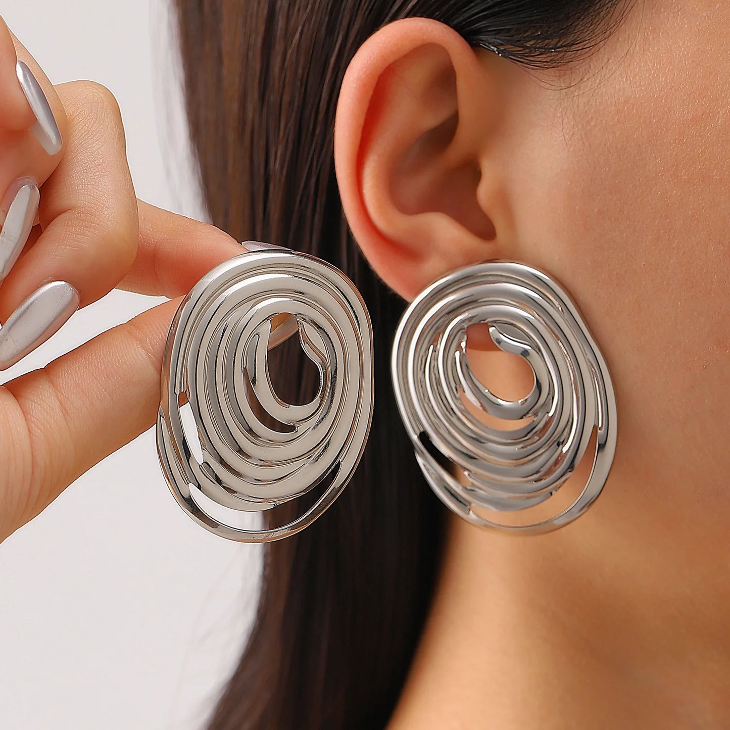 Boucles d'oreilles ovales en forme de cœur en or exagéré pour femme, boucle d'oreille en métal, bijoux géométriques déformés irréguliers, tendance 2025